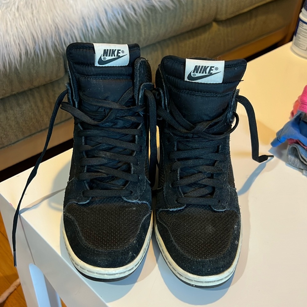 Nike Dunk Sky Hi Essential Black Wedge Fashion Shoes 644877-001 Women Sz 8 VGUC